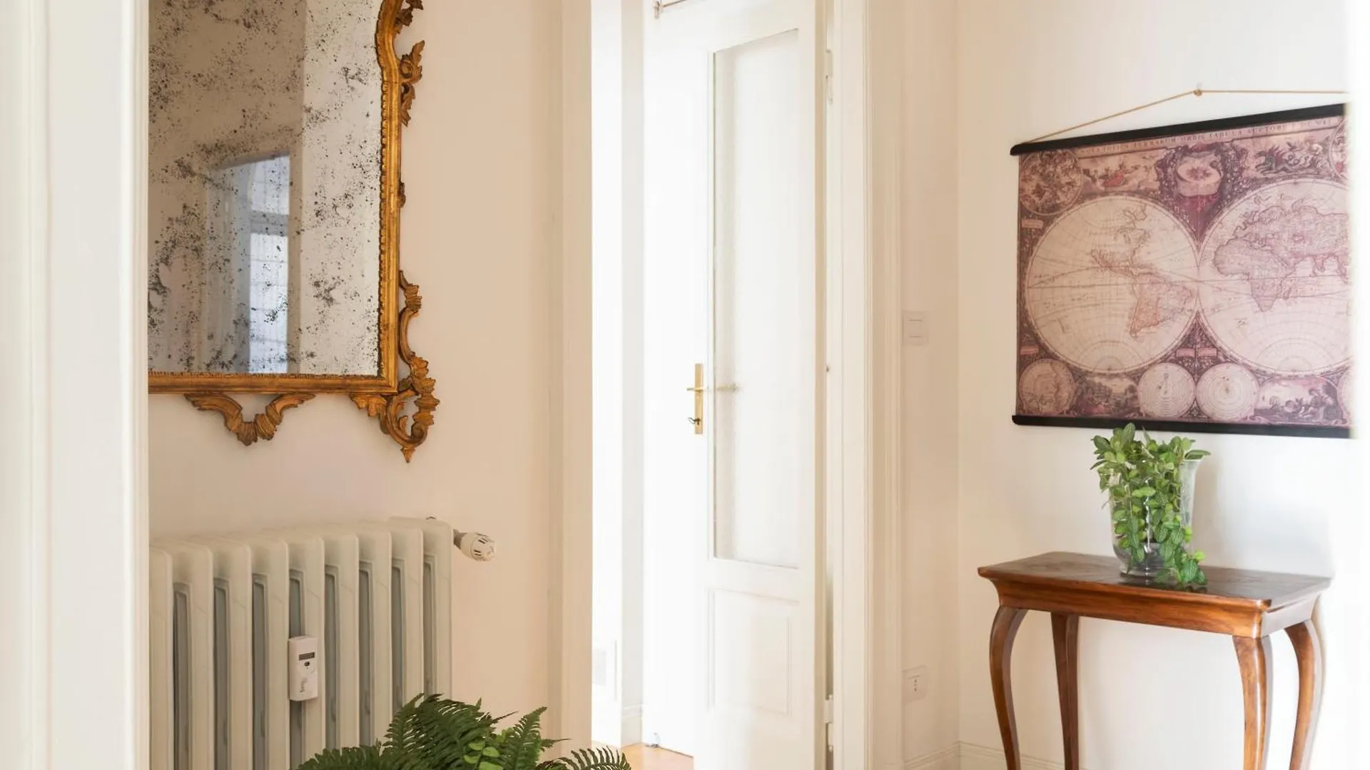 Milano Navigli Harmony Flat, Beautiful & Bright Apartment, 3 Bdr 0*, Milan Italy