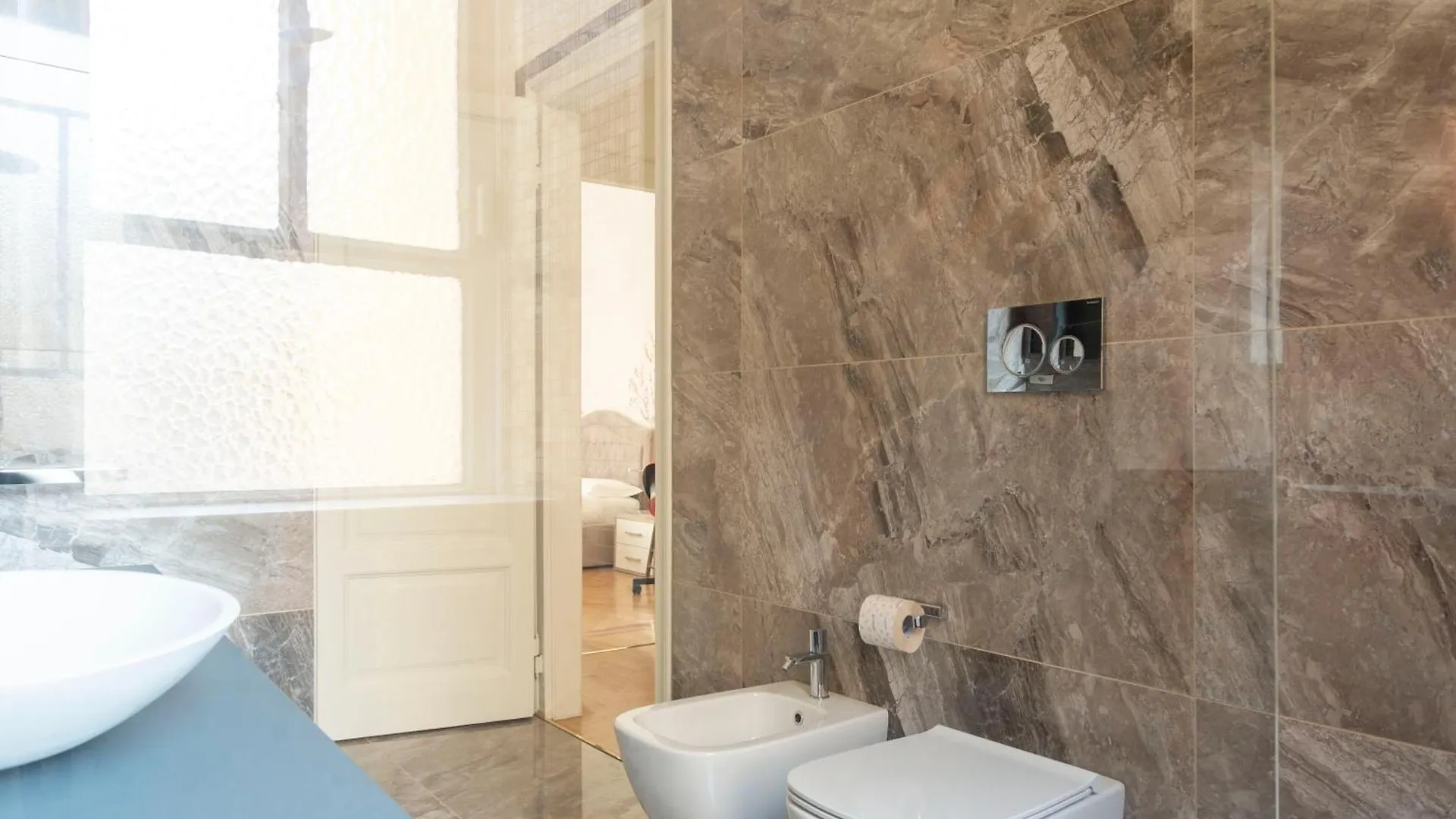 Milano Navigli Harmony Flat, Beautiful & Bright Apartment, 3 Bdr 0*, Milan Italy
