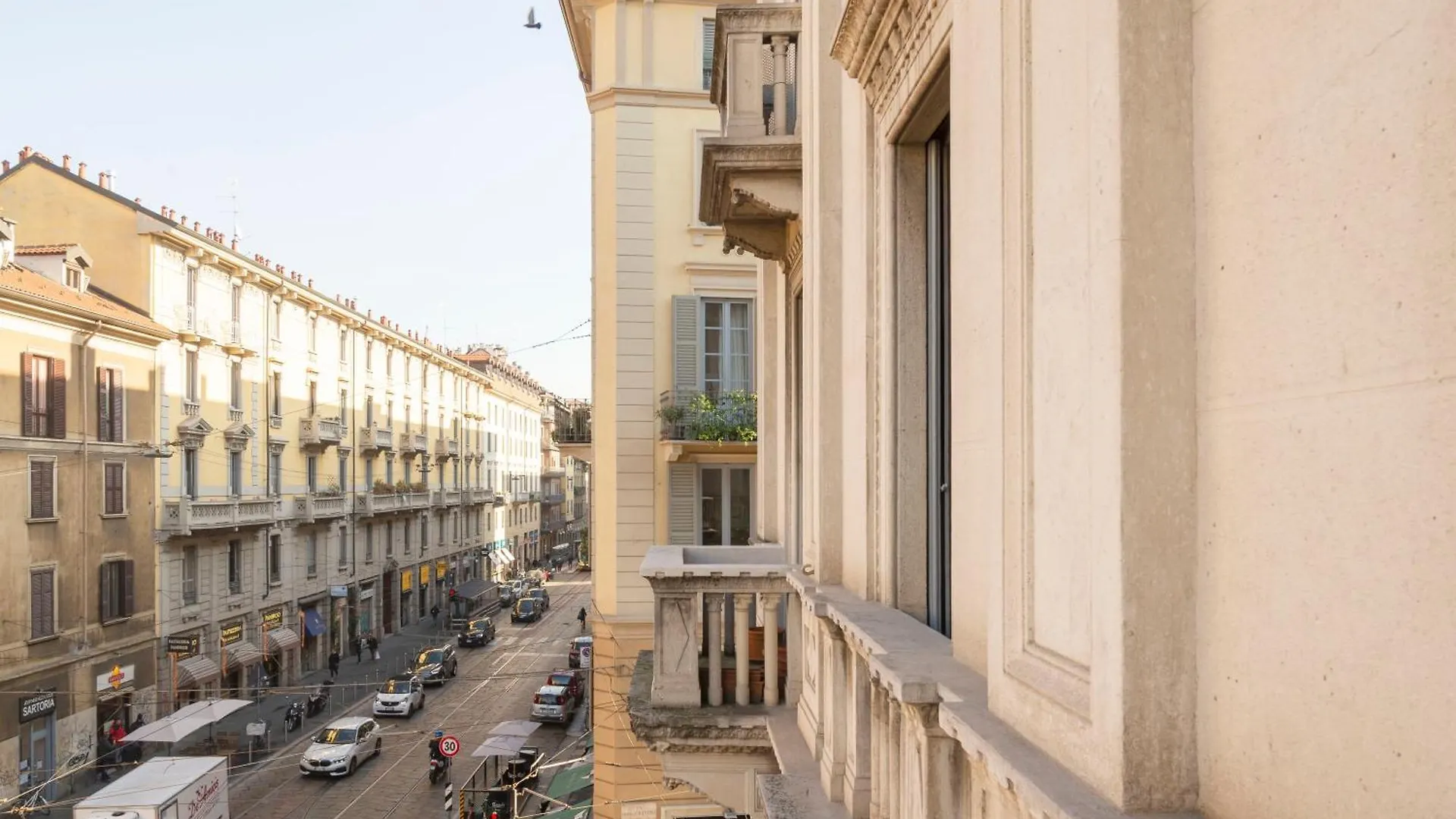 Milano Navigli Harmony Flat, Beautiful & Bright Apartment, 3 Bdr 0*, Milan
